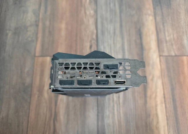 gigabyte-geforce-rtx-3080-gaming-oc-10g-big-4