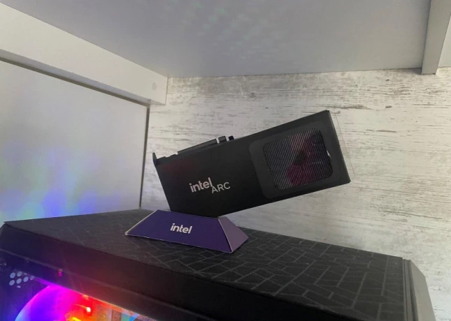 intel-arc-b580limited-edition-12gb-big-3