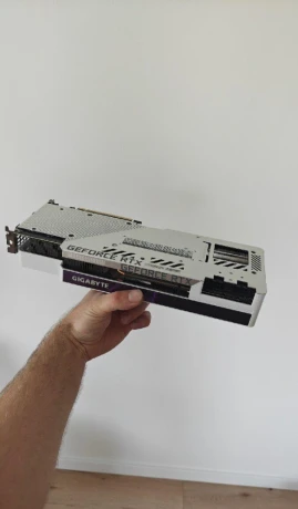 nvidia-gigabyte-geforce-rtx-3080ti-big-4