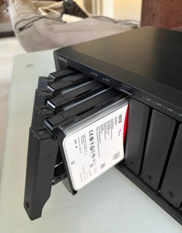 synology-ds1819-big-3