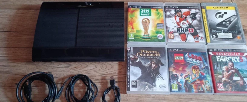 ps3-super-slim-s-hrami-big-1