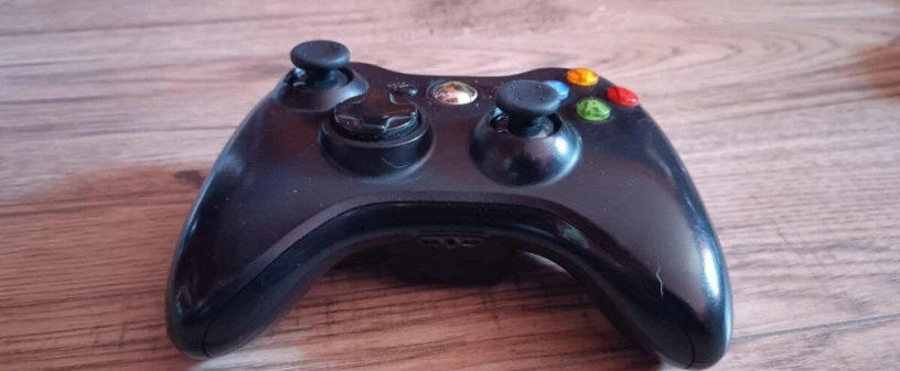 ovladac-na-xbox360-big-2