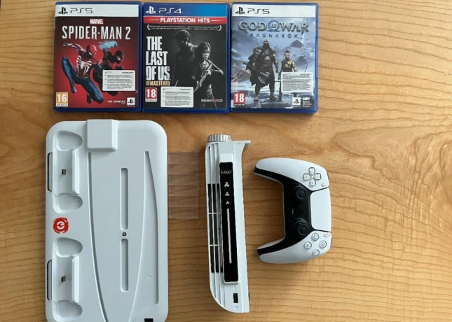 playstation-5-s-blu-ray-mechanikou-big-1