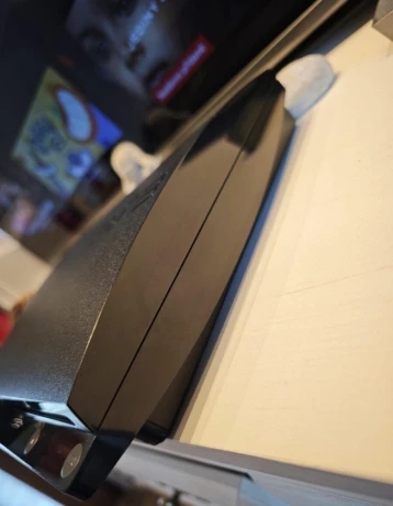 sony-playstation-3-slim-cech-2504b-top-stav-big-2