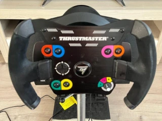 predam-volant-servo-pedale-a-stojan-na-xbox