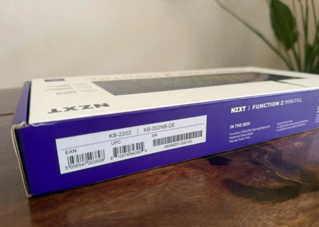 nzxt-function-2-minitkl-gaming-klavesnica-nova-big-1