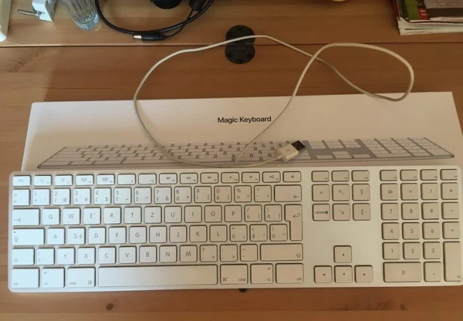 apple-magic-mouse-keyboard-big-4