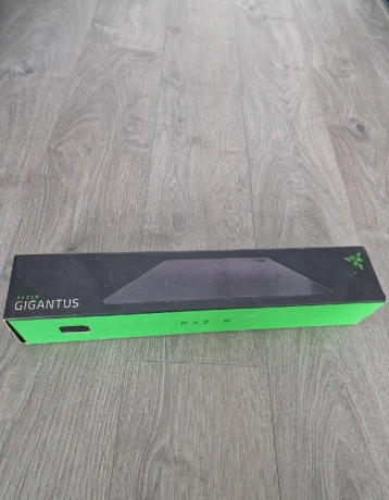 razer-podlozka-pod-mys-big-0