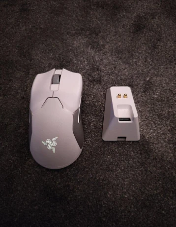 razer-viper-ultimate-mercury-nabijacia-stanica-big-0