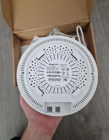 draytek-vigorap-962c-wi-fi-access-point-rozsirovac-wifi-big-2