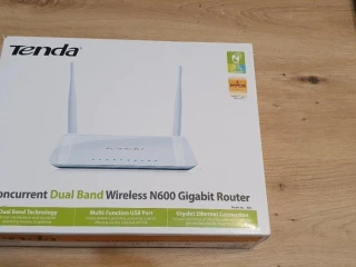 moderny-wifi-router-tenda-n600-dual-band-lan-1gbits