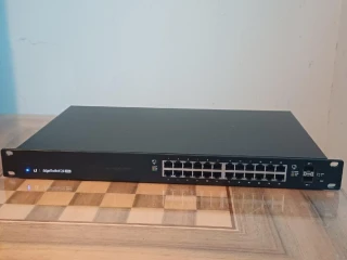 24-portovy-gigabitovy-switch-ubiquiti-edgeswitch-24-250w
