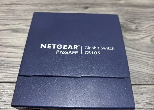 netgear-gs105-prosafe-v5-big-1