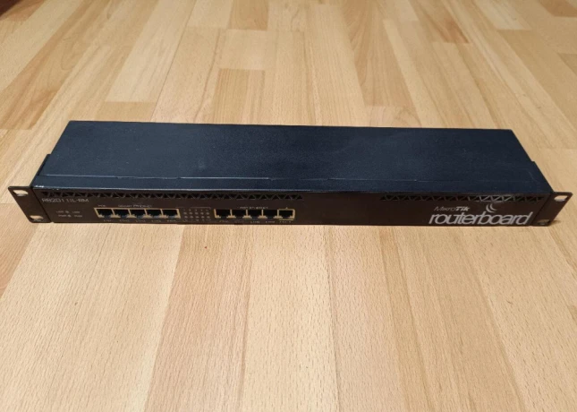 mikrotik-rb2011il-rm-big-0