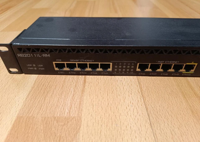 mikrotik-rb2011il-rm-big-1