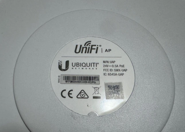 ubiquiti-unifi-uap-big-1