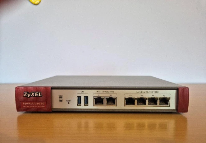 routerfirewall-zyxel-usg-50-big-0