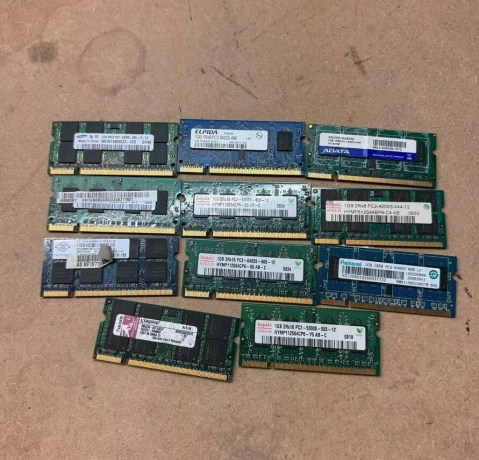 predam-ram-pamate-do-notebookov-sodimm-ddr2-s-kapacitou-1gb-big-0