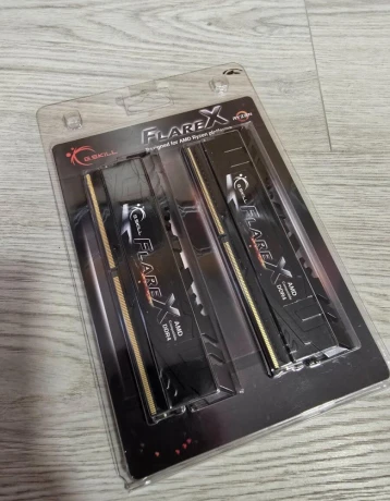 gskill-flare-x-amd-32gb-2x16gb-3200-mhz-cierna-big-0