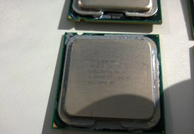 procesory-intel-celeron-d-pentium-core-2-duo-amd-big-4