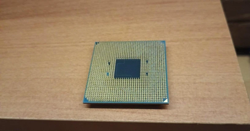 amd-ryzen-3-2200g-originalny-chladic-big-1