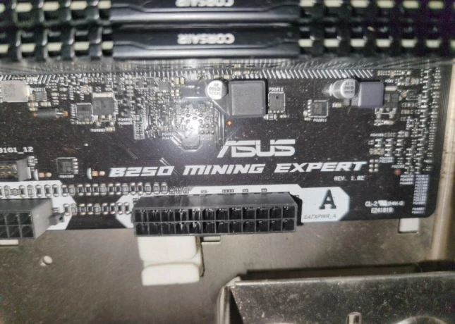predam-dosku-asus-b250-mining-big-0