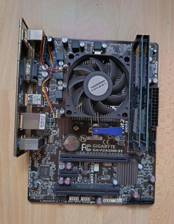 predam-zakladne-dosky-gigabyte-big-0