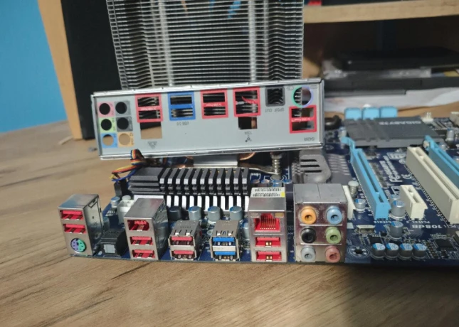 cpuzakladni-deska-12gb-ram-big-1