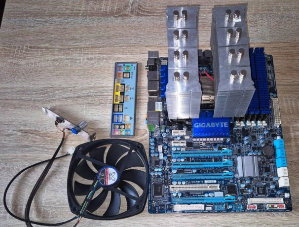 premium-set-x58-gigabyte-x58a-ud3r-i7-950-12gb-corsair-big-1