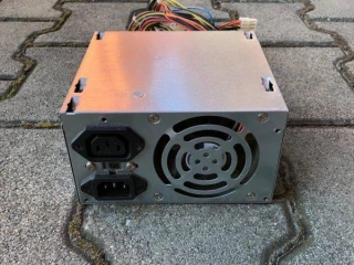 napajacia-jednotka-lc-a250atx