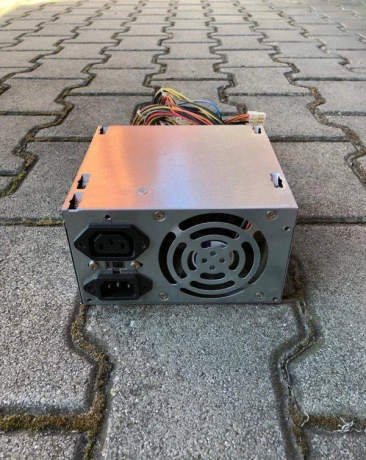 napajacia-jednotka-lc-a250atx-big-0