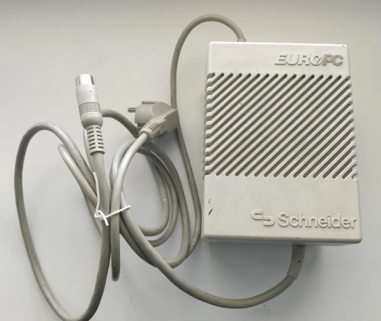 zdroj-schneider-euro-pc-50-003-big-0