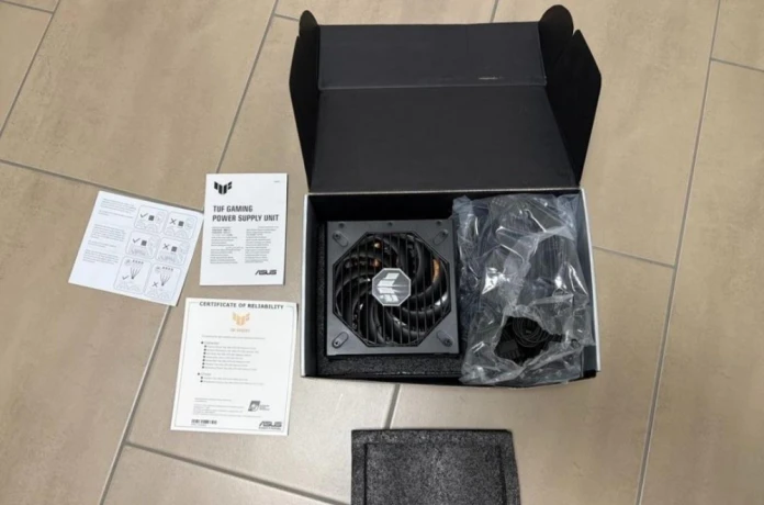 pc-zdroj-asus-tuf-gaming-1000w-big-2