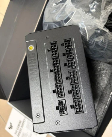 pc-zdroj-asus-tuf-gaming-1000w-big-3