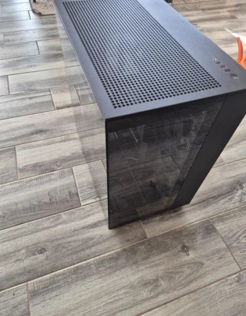 predam-nzxt-h9-flow-black-big-0