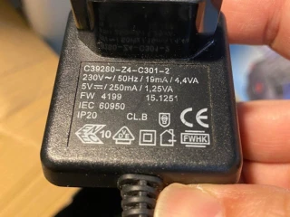 adapteryzdrojesietove-adapteryusb
