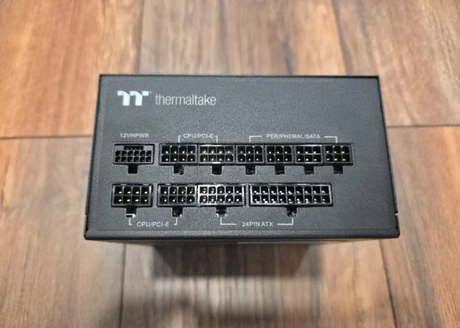 thermaltake-toughpower-gf3-1000w-atx-30-big-2