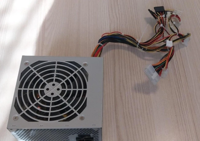 300w-pc-zdroj-fsp-fortron-model-fsp300-60hhn-big-1