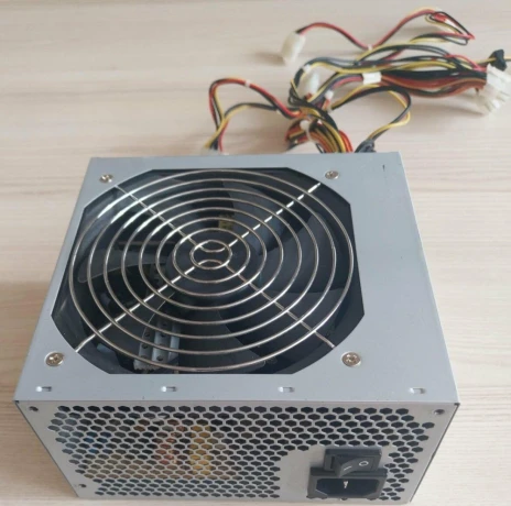 400w-pc-zdroj-fsp-fortron-model-atx-400pnr-big-0