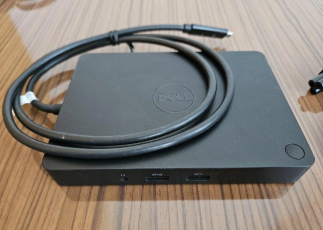 dell-dokovacia-stanica-wd15-s-adapterom-130w-big-0