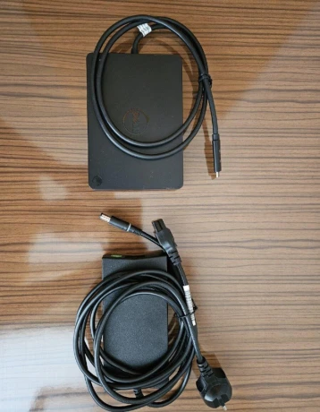 dell-dokovacia-stanica-wd15-s-adapterom-130w-big-1
