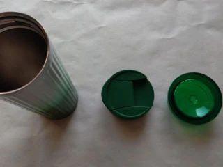 predam-kovovy-termoskovy-pohar-na-napoje