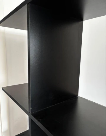 ikea-kniznica-regal-big-1