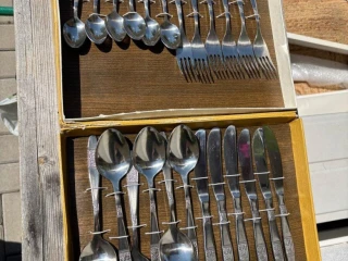 sada-priborov-v-krabici