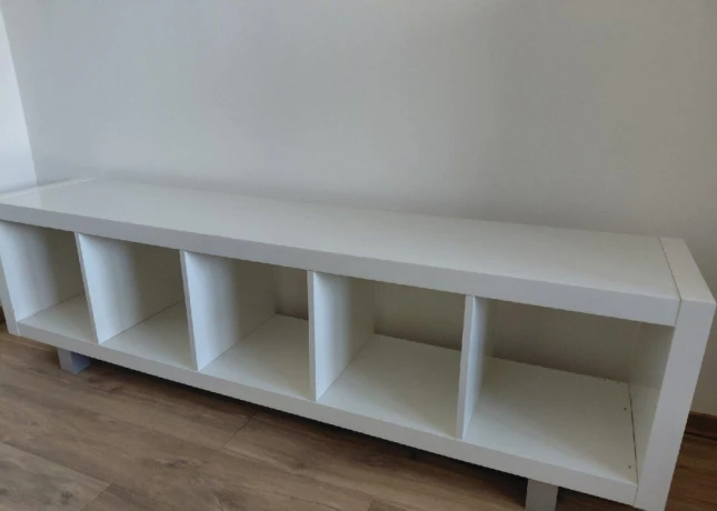 predam-ikea-skrinku-pod-televizor-big-0