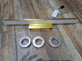 nastenna-lampa-3x-bodovky