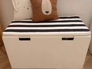 ikea-lavica-s-uloznym-priestorom