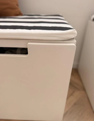 ikea-lavica-s-uloznym-priestorom-big-3