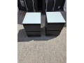 moderne-nocne-stoliky-so-sklenenou-doskou-cierne-drevene-small-0