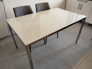 predam-jedalensky-stol-ikea